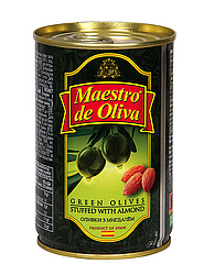 Grüne Oliven gefüllt mit Mandelpaste